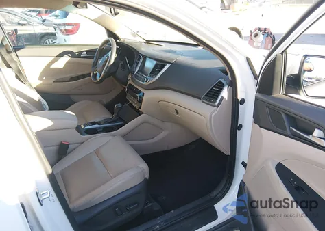 2017 Hyundai Tucson Se Plus z USA, uszkodzony, nr VIN KM8J3CA42HU529190